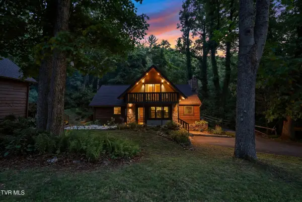 222 Mount Crest Drive, Johnson City, TN 37601