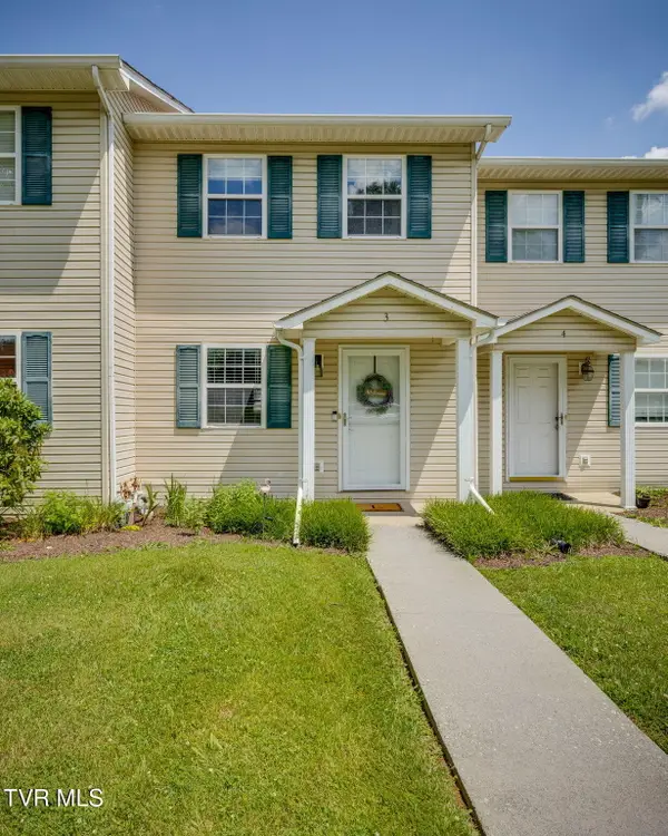 2305 South Greenwood Drive #Unit 3, Johnson City, TN 37604