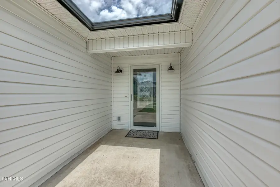411 East Cottage Avenue, Elizabethton, TN 37643 - #2
