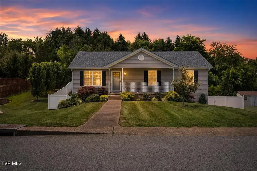 110 Yarrow Drive, Bluff City, TN 37618 - #2