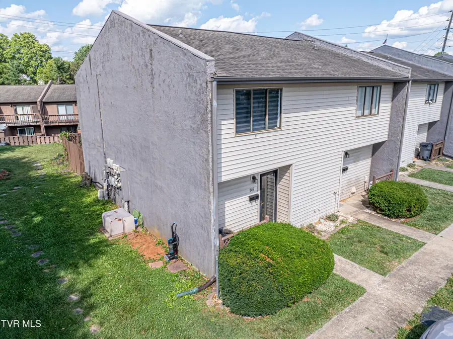 807 7th Street #807, Bristol, TN 37620 - #3