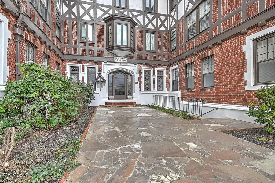 701 West Locust Street #Apt 17, Johnson City, TN 37604 - #3