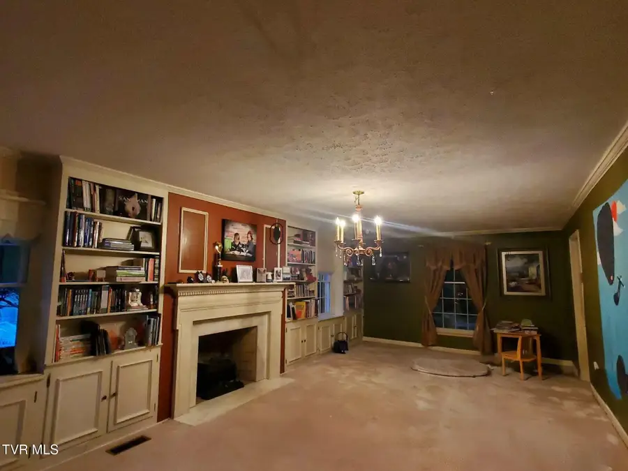 272 West Jackson Street, Gate City, VA 24251 - #2