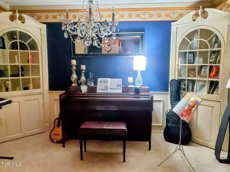 272 West Jackson Street, Gate City, VA 24251 - #3