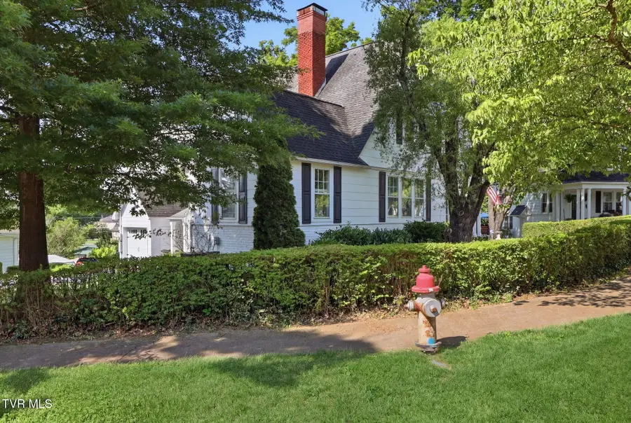 809 Yadkin Street, Kingsport, TN 37660 - #2