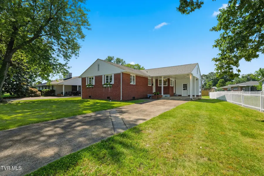 2209 Hermitage Drive, Kingsport, TN 37664 - #2