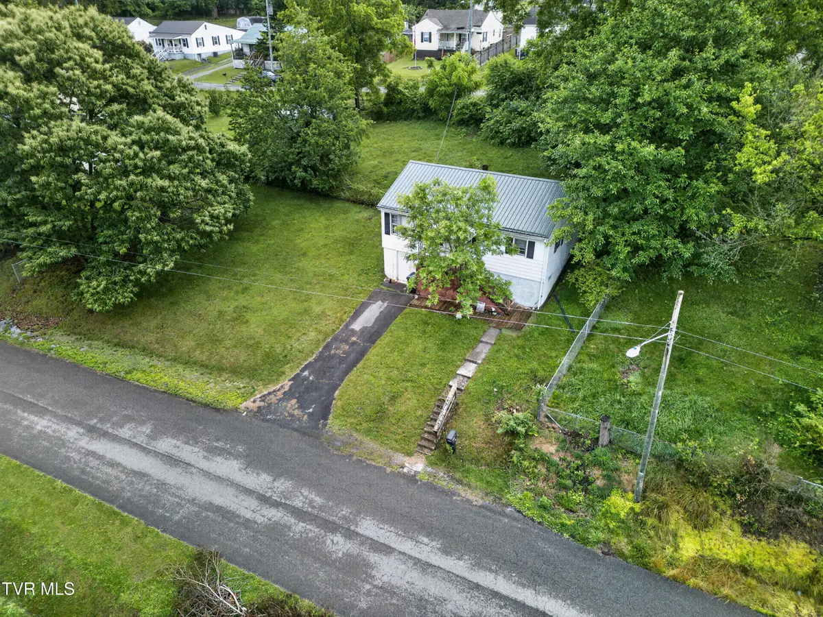 221 Mumpower Drive, Bristol, VA 24201 - #1