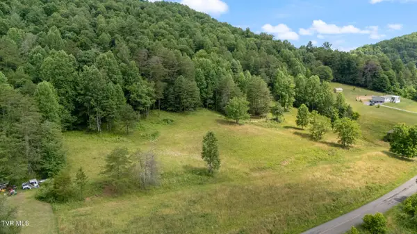 182 Butcher Valley Road, Rogersville, TN 37857
