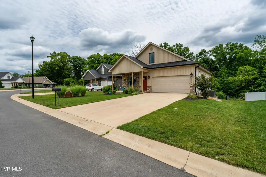 2845 Mccoy Street, Kingsport, TN 37664 - #3