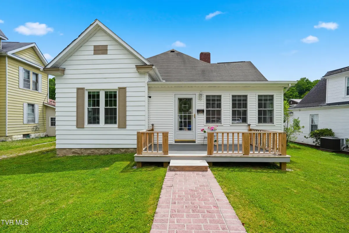 224 Northwest 10th Street, Norton, VA 24273 - #1