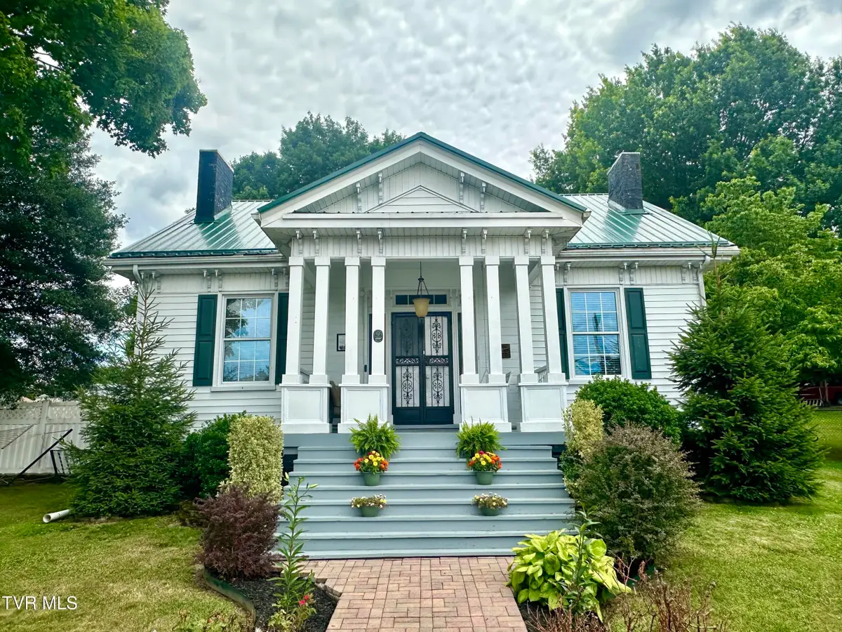 212 Main Street, Bluff City, TN 37618 - #1