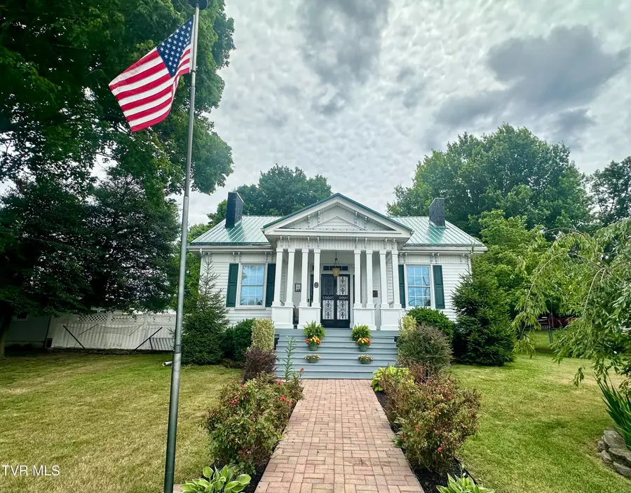 212 Main Street, Bluff City, TN 37618 - #2