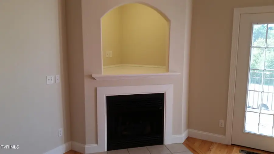 61 Whisper Bend #2, Johnson City, TN 37604 - #2