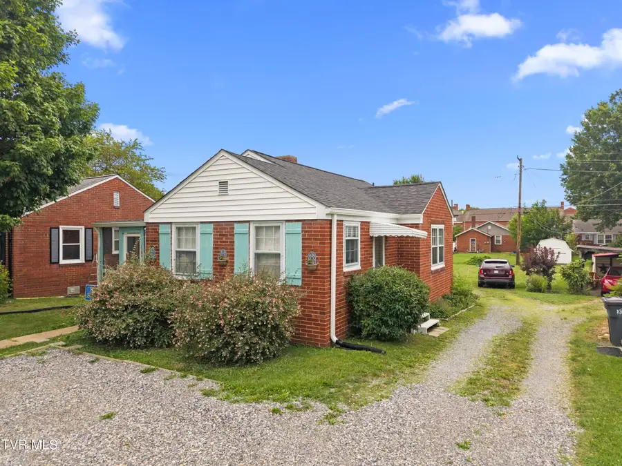 1359 East Center Street, Kingsport, TN 37664 - #2