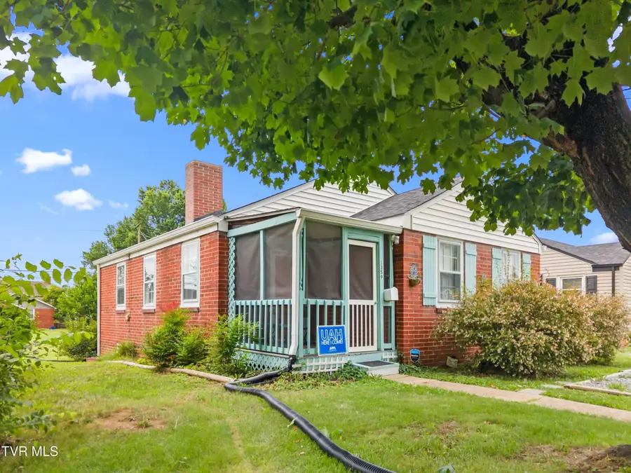 1359 East Center Street, Kingsport, TN 37664 - #3