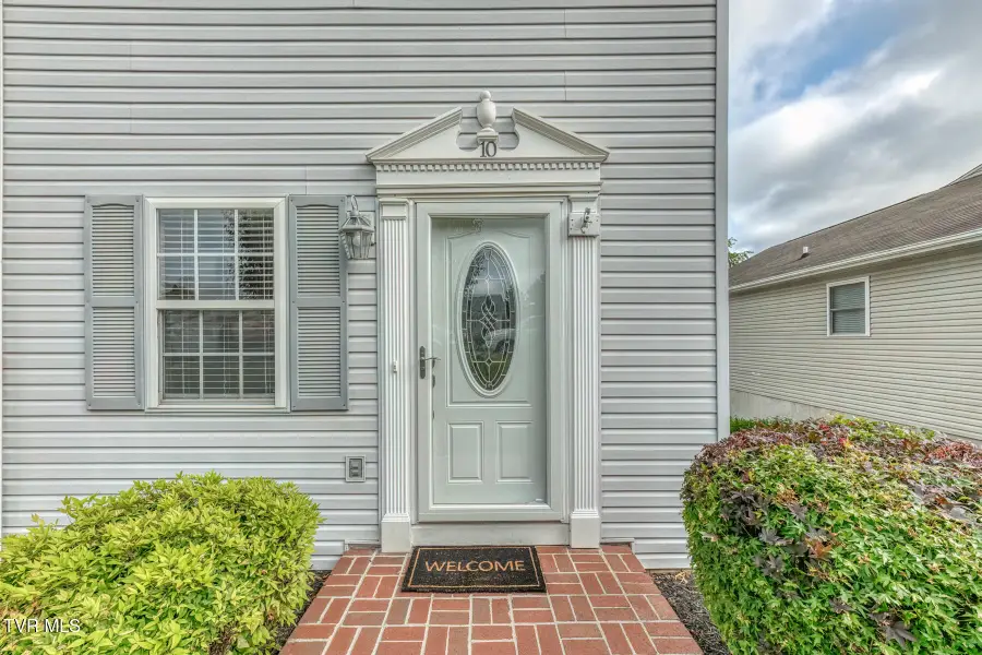 219 Hunter Hills Circle #10, Bristol, TN 37620 - #3