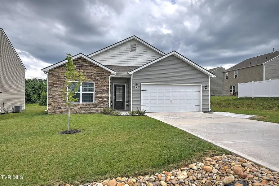 1209 Valley Parke Drive, Kingsport, TN 37663 - #2