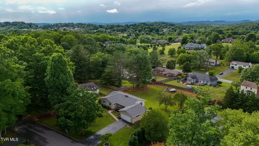 120 Maxwell Drive, Bristol, TN 37620 - #2