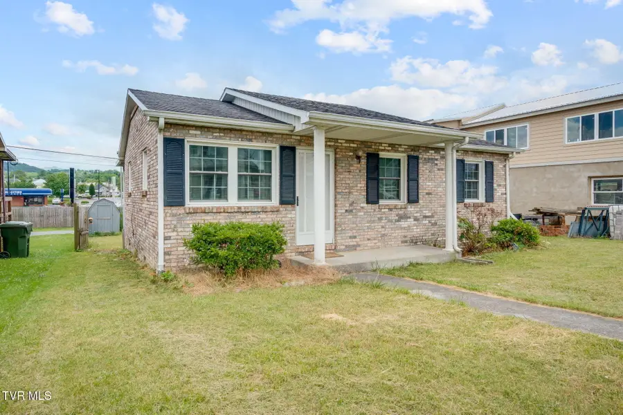 308 East Cottage Avenue, Elizabethton, TN 37643 - #3