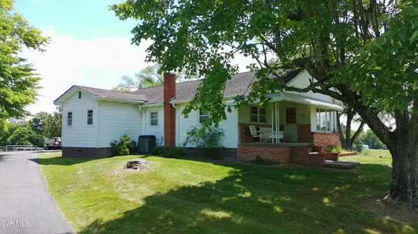 373 The Flats Drive, Clintwood, VA 24228