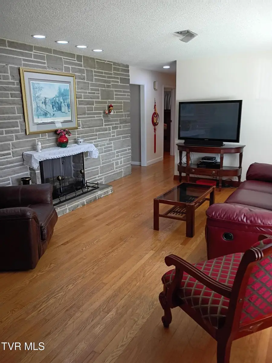 357 Rock Springs Road, Kingsport, TN 37663 - #2