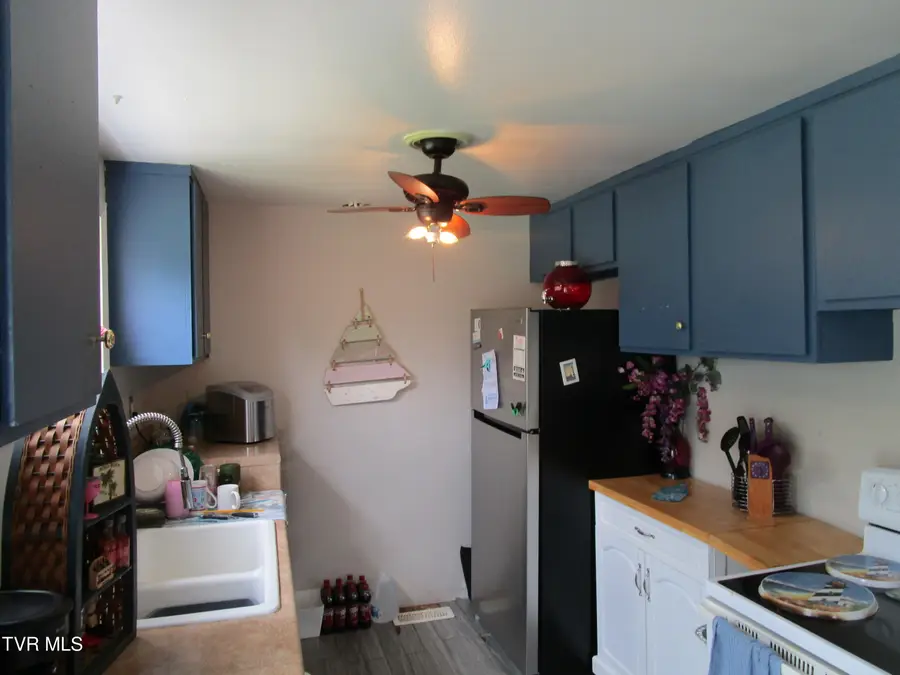 1818 West Lakeview Drive, Johnson City, TN 37601 - #3