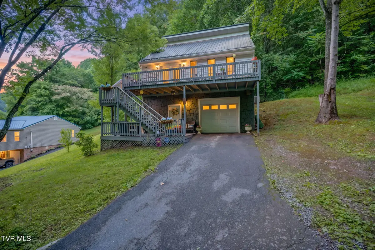133 Admiral Avenue, Elizabethton, TN 37643 - #1