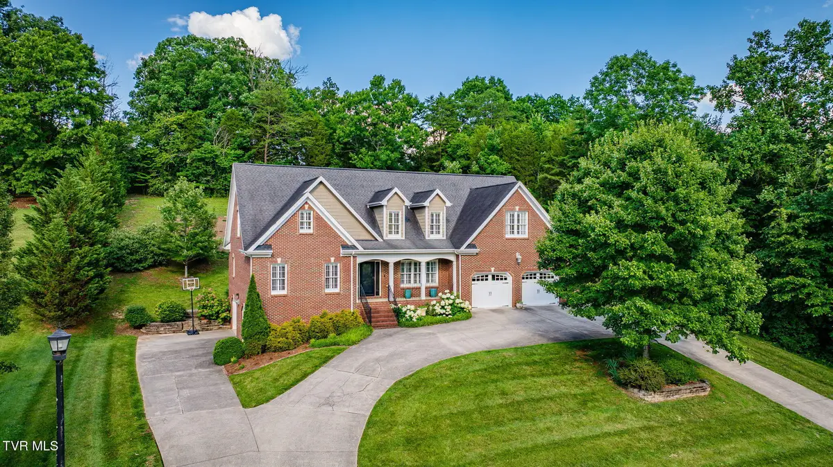 1221 Sussex Drive, Kingsport, TN 37660 - #1