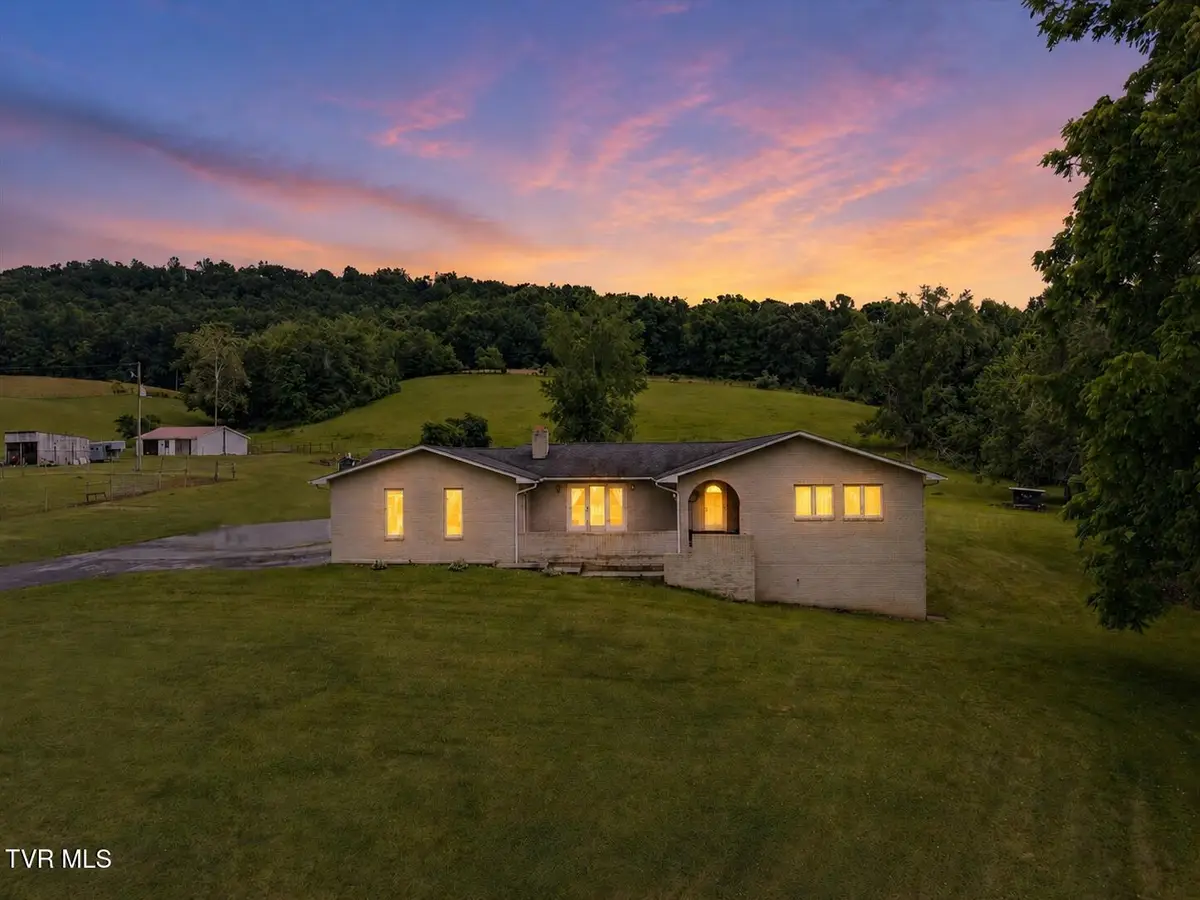 122 South Fork Road, Marion, VA 24354 - #1