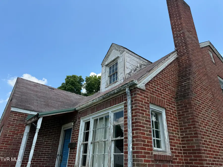 1017 Yadkin Street, Kingsport, TN 37660 - #3