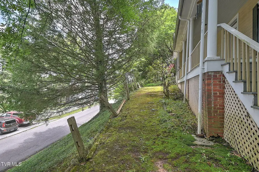 111 West Woodrow Avenue, Jonesborough, TN 37659 - #2