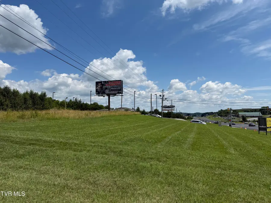 5760 Highway 11e, Piney Flats, TN 37686 - #2