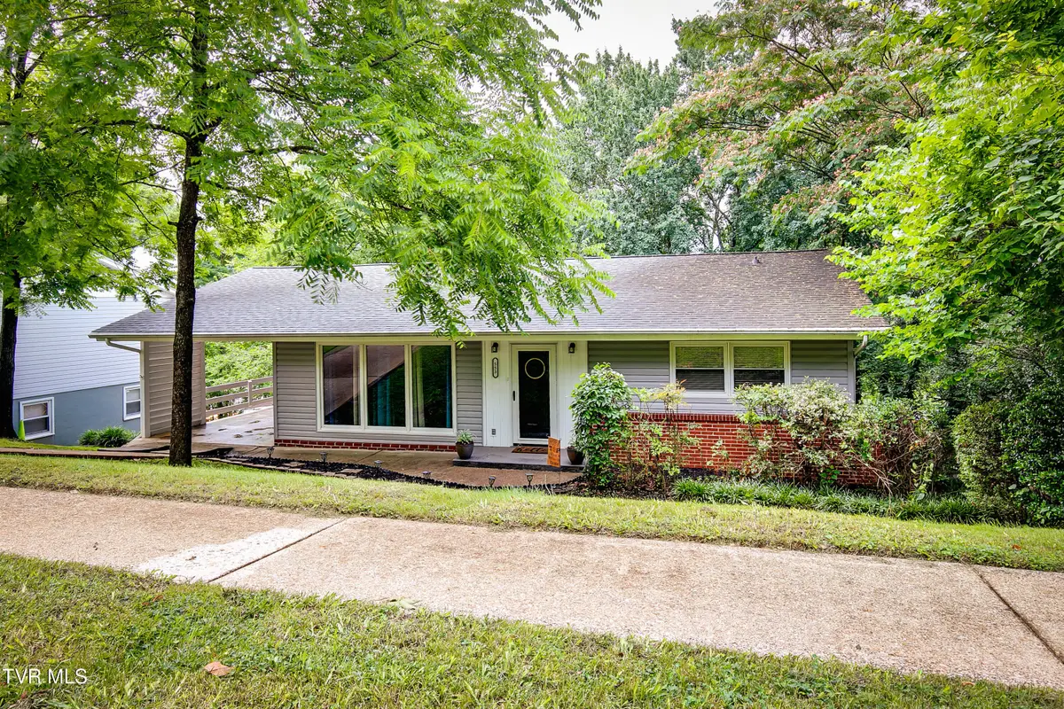 553 Bays View Road, Kingsport, TN 37660 - #1