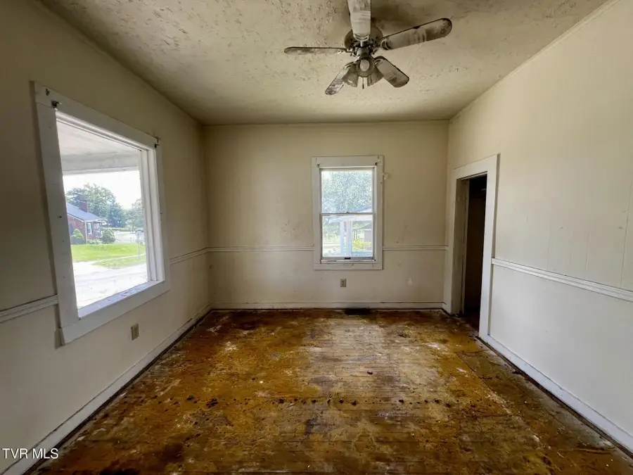 209 East Ravine Road, Kingsport, TN 37660 - #3