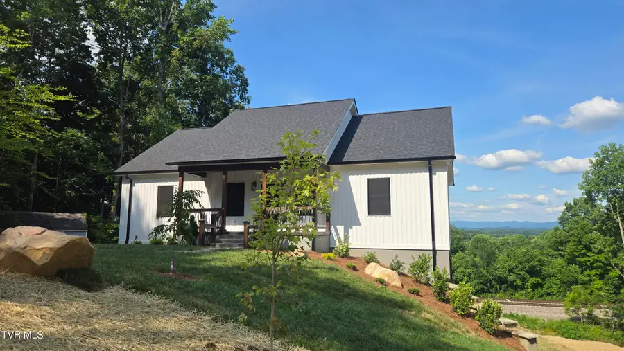 122 Five Oaks Drive, Johnson City, TN 37604 - #2