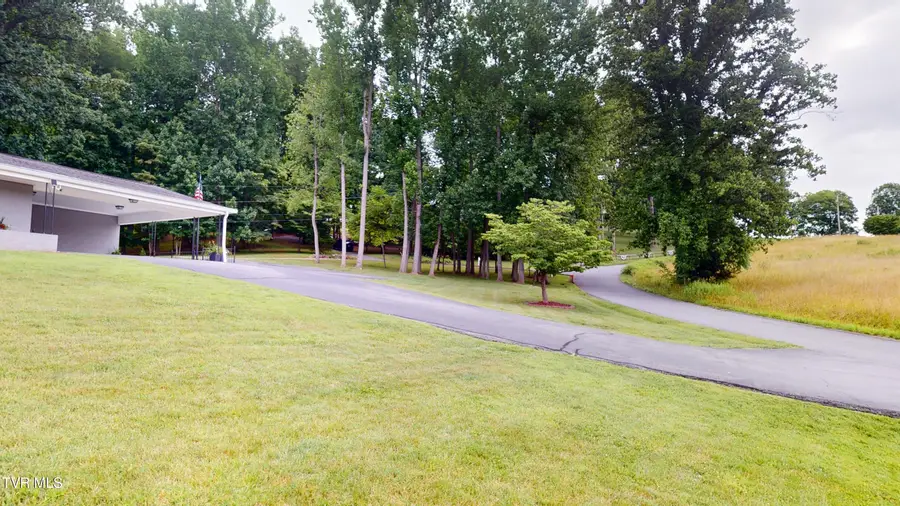 705 Lee Street, Elizabethton, TN 37643 - #2