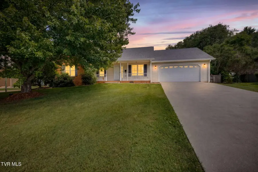 601 Crestview Drive, Johnson City, TN 37604 - #2
