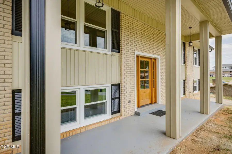 806 Sir Echo Drive, Kingsport, TN 37663 - #2