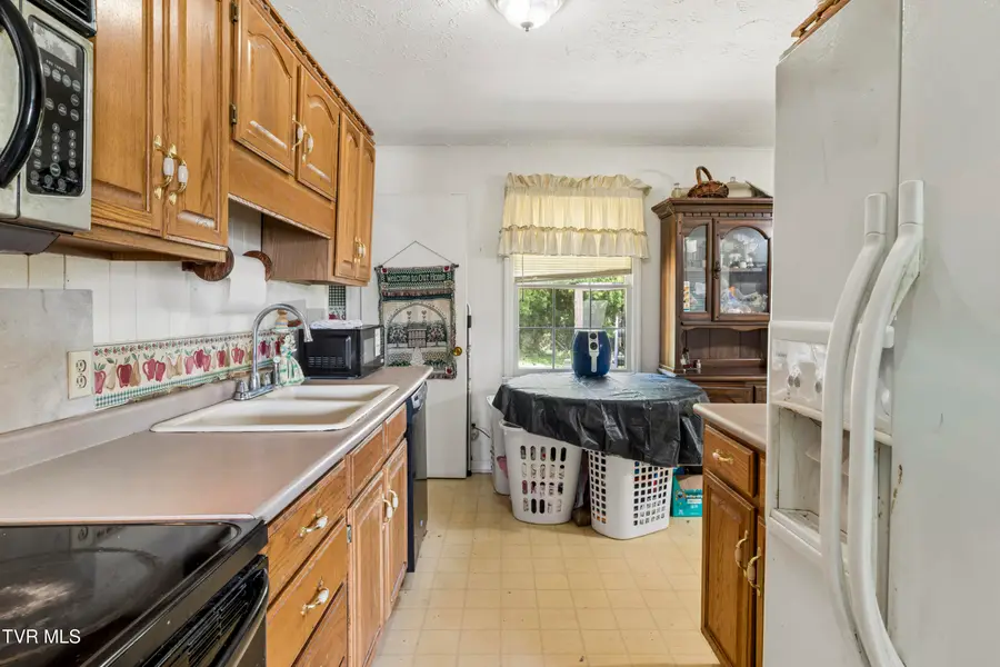 234 Eastwood Drive, Bluff City, TN 37618 - #2