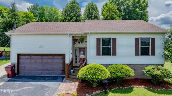 606 Steeplechase Drive, Johnson City, TN 37601