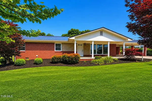 1520 Meadow Lane Circle, Morristown, TN 37813