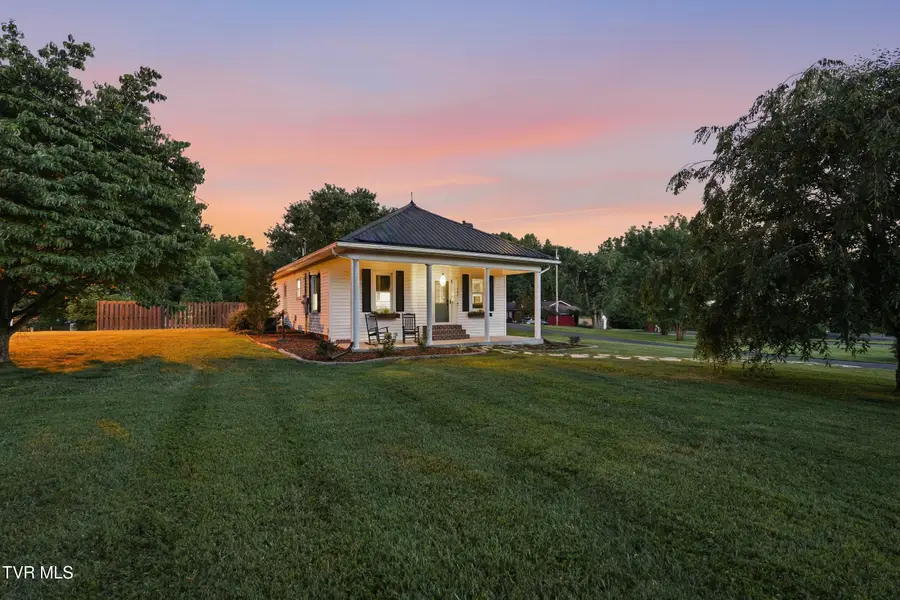 706 Hiwassee Hill Drive, Johnson City, TN 37601 - #3