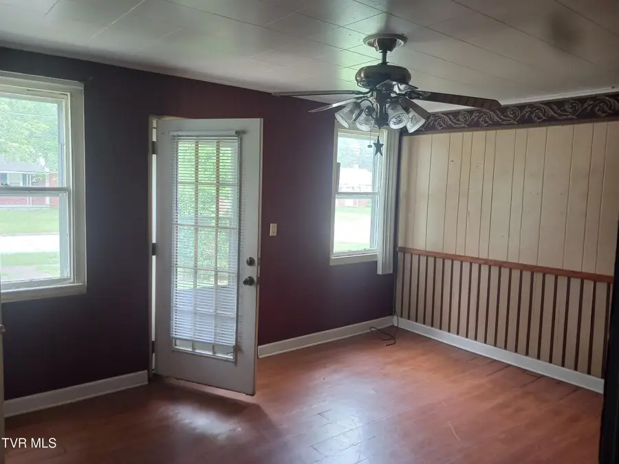 2040 Sherwood Road, Kingsport, TN 37664 - #3