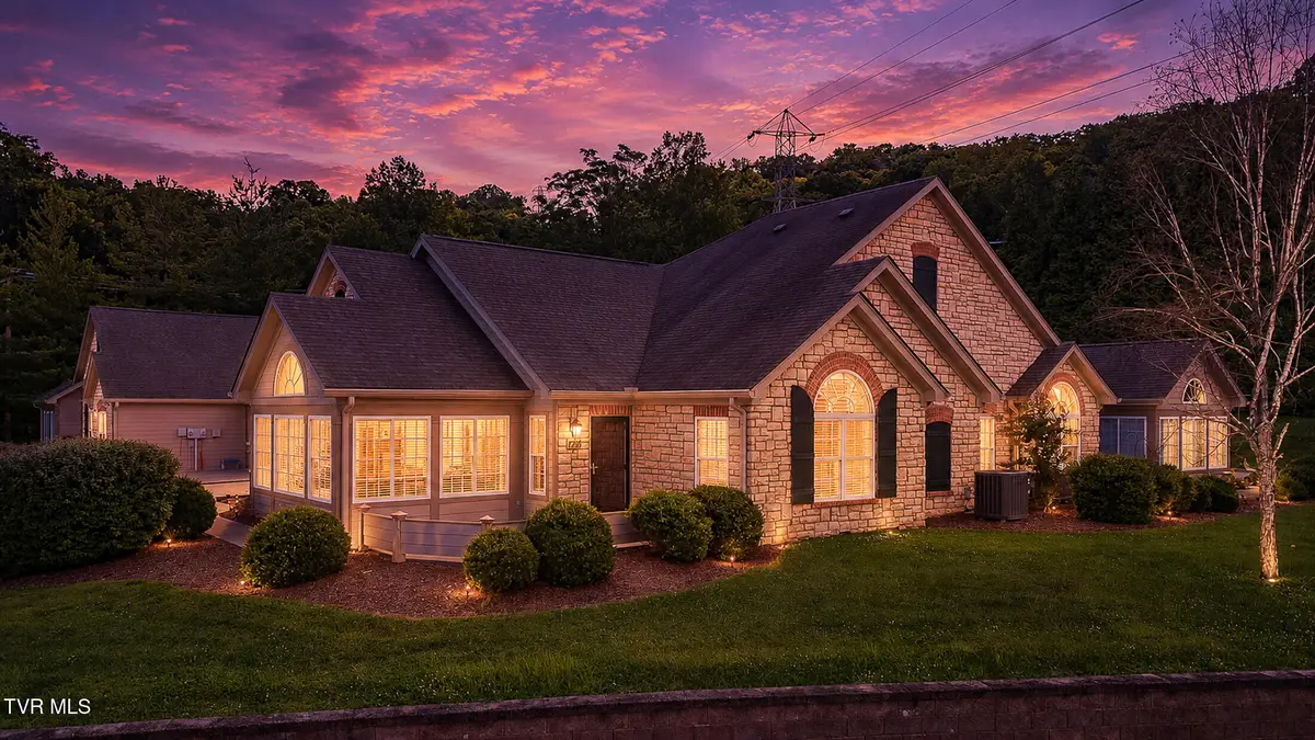 1729 Skyland Falls Court #1729, Kingsport, TN 37664 - #1