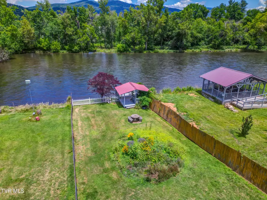 1399 Broad Street, Elizabethton, TN 37643 - #2