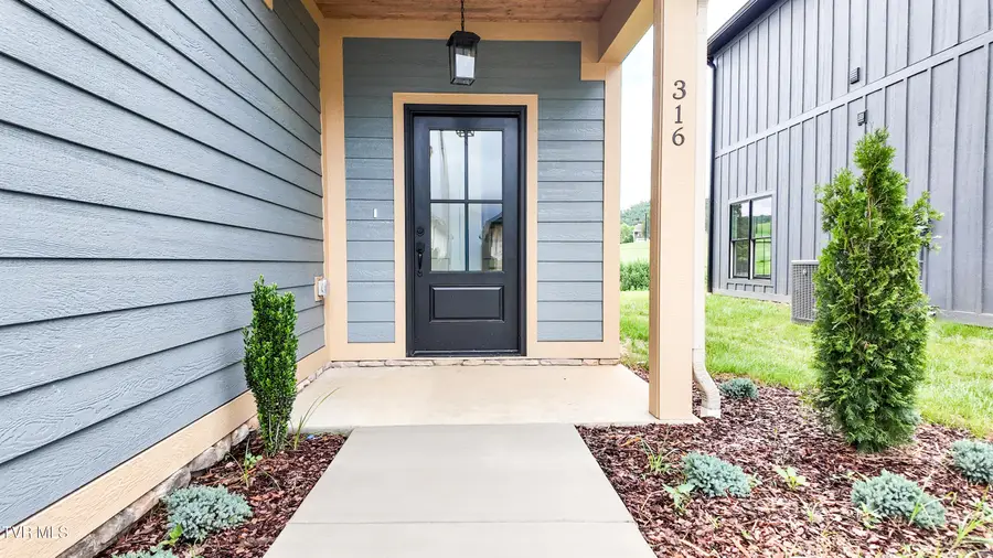 316 Monroe Drive, Bristol, TN 37620 - #2