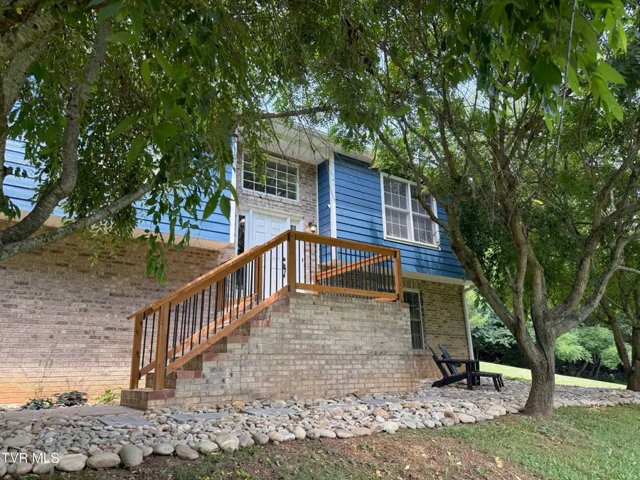 2937 Forest View Road, Kingsport, TN 37660 - #2