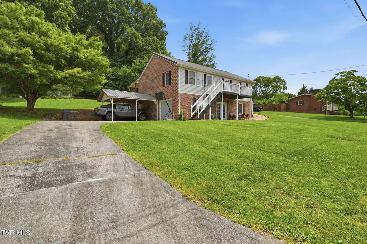 172 Echo Lane, Bluff City, TN 37618 - #1