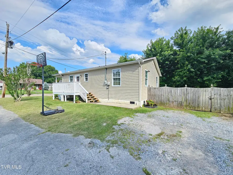 1002 East Sevier Avenue, Kingsport, TN 37660 - #3