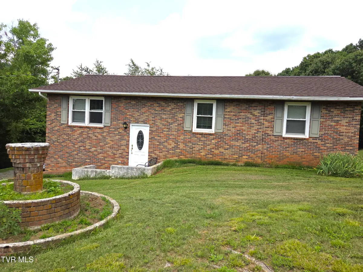341 Chambers Drive, Elizabethton, TN 37643 - #1